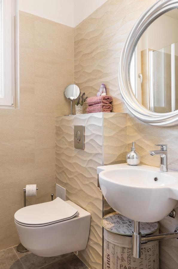 Romantic Apartment With Balcony Spalato Esterno foto