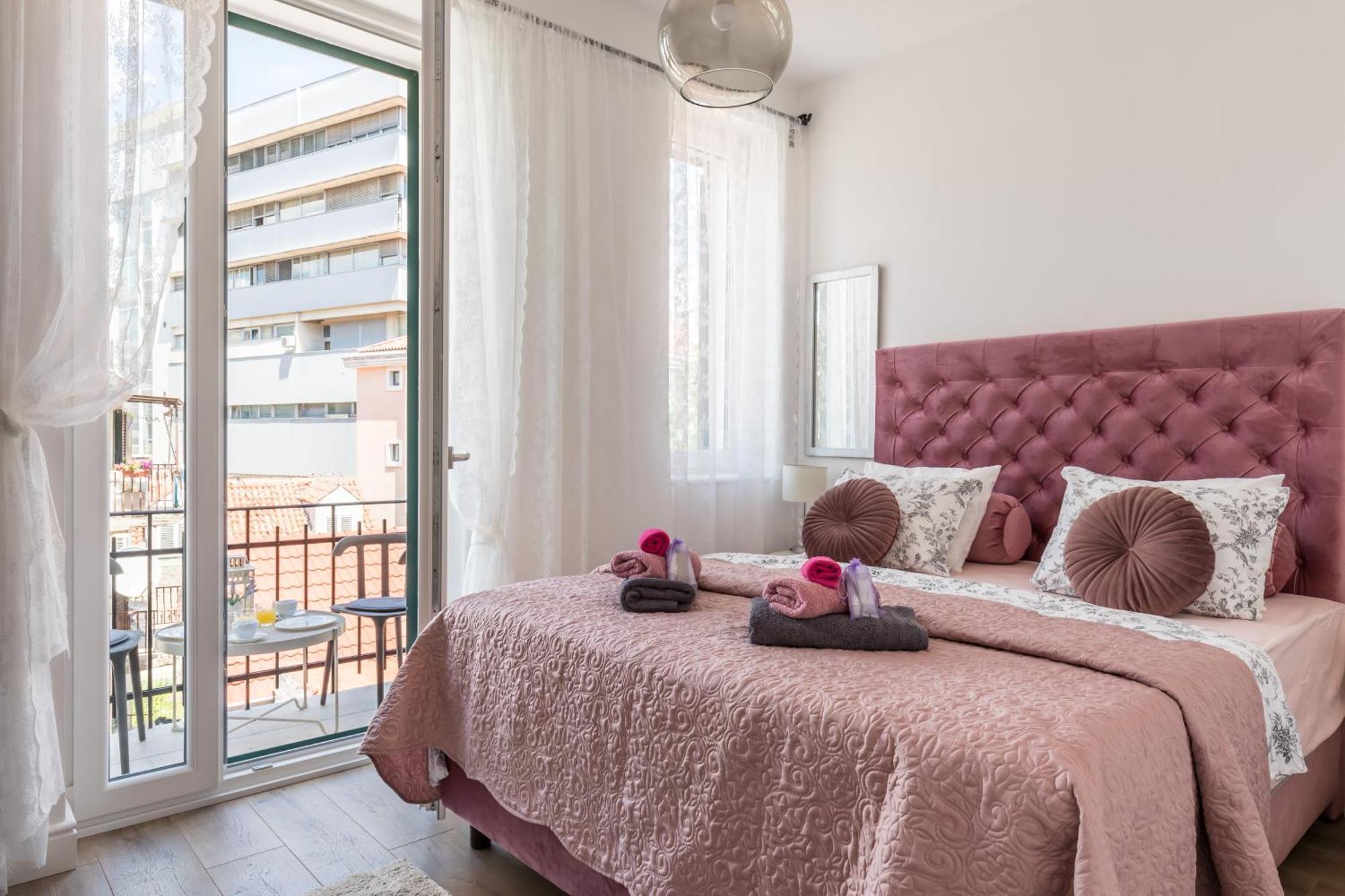 Romantic Apartment With Balcony Spalato Esterno foto